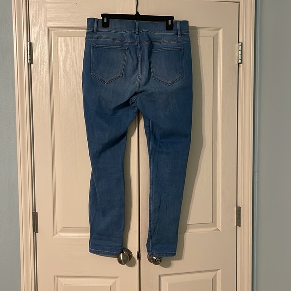 Jeans - Picture 2 of 4